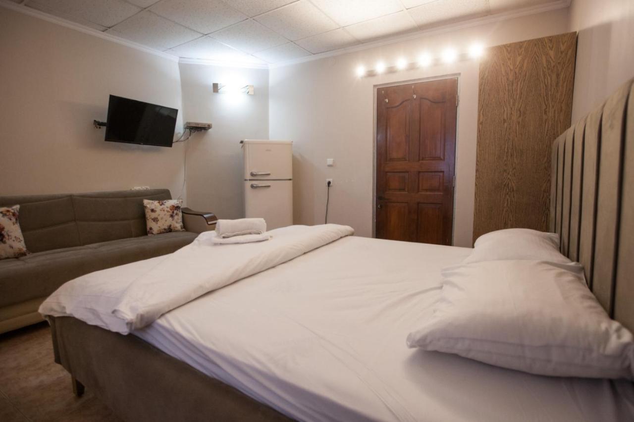 Puy Ahuzat Haosher Hotel Tiberias Bagian luar foto