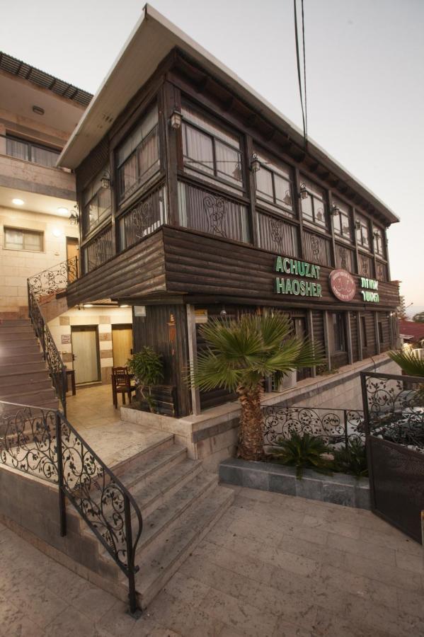 Puy Ahuzat Haosher Hotel Tiberias Bagian luar foto