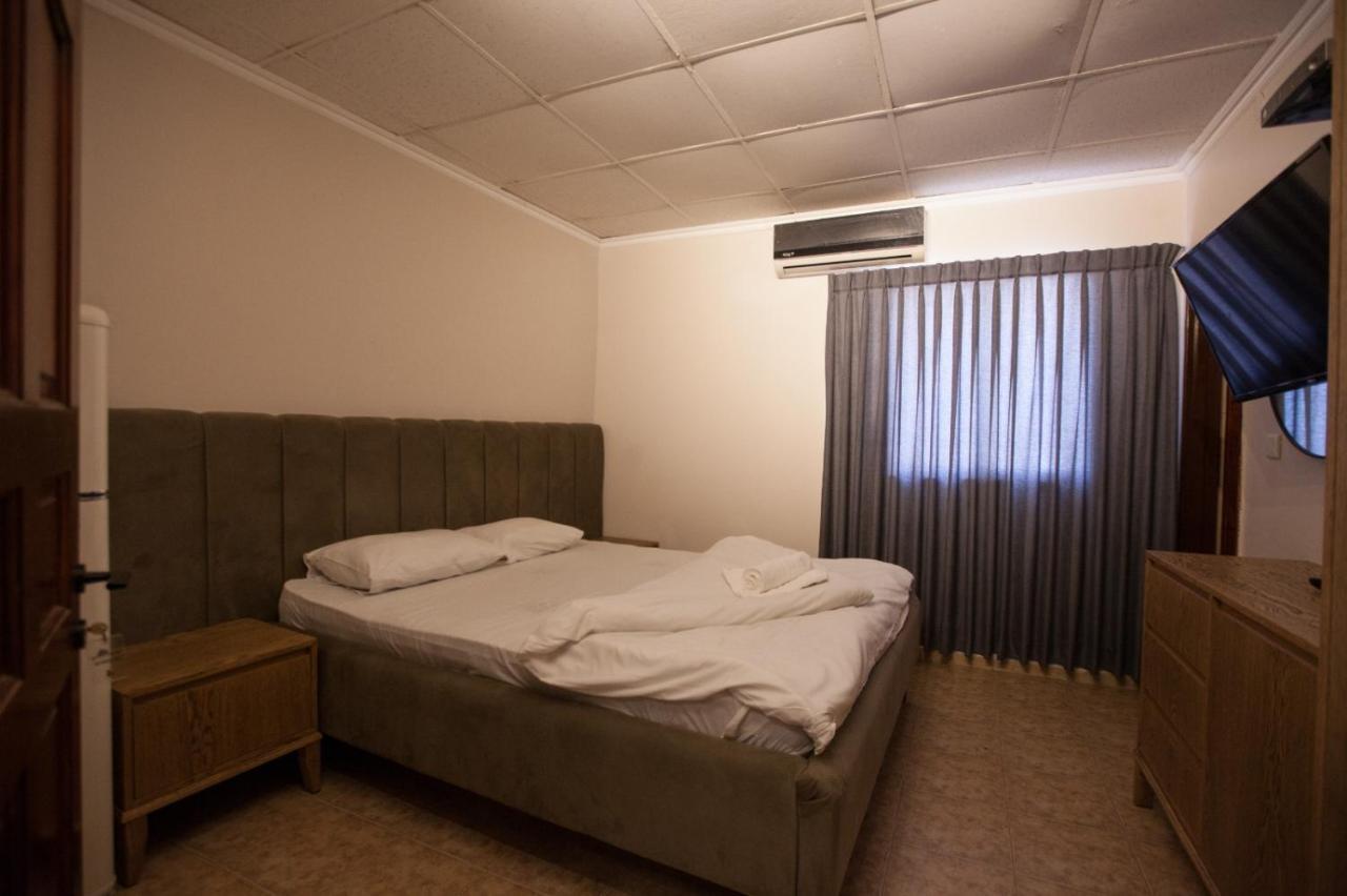 Puy Ahuzat Haosher Hotel Tiberias Bagian luar foto