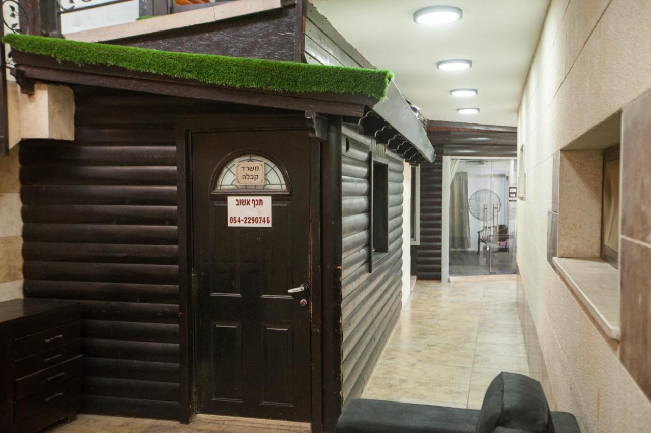 Puy Ahuzat Haosher Hotel Tiberias Bagian luar foto