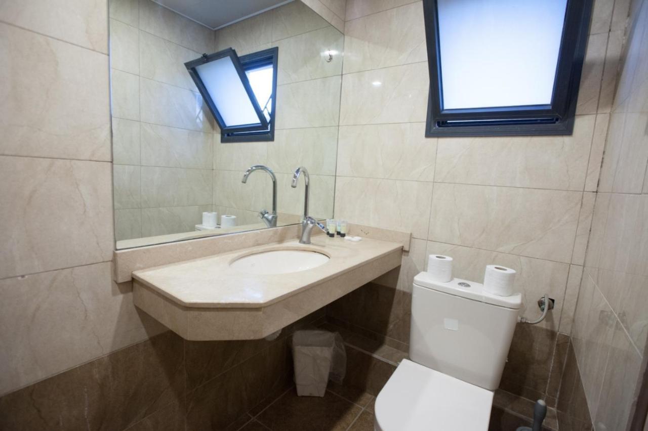Puy Ahuzat Haosher Hotel Tiberias Bagian luar foto