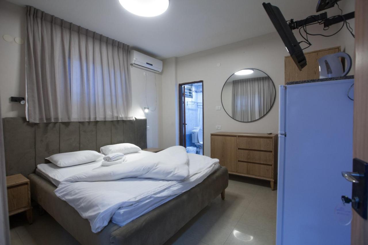 Puy Ahuzat Haosher Hotel Tiberias Bagian luar foto