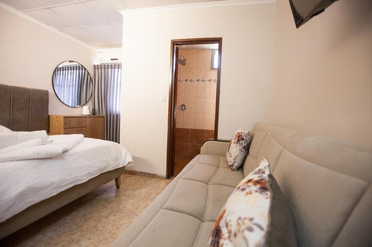 Puy Ahuzat Haosher Hotel Tiberias Bagian luar foto