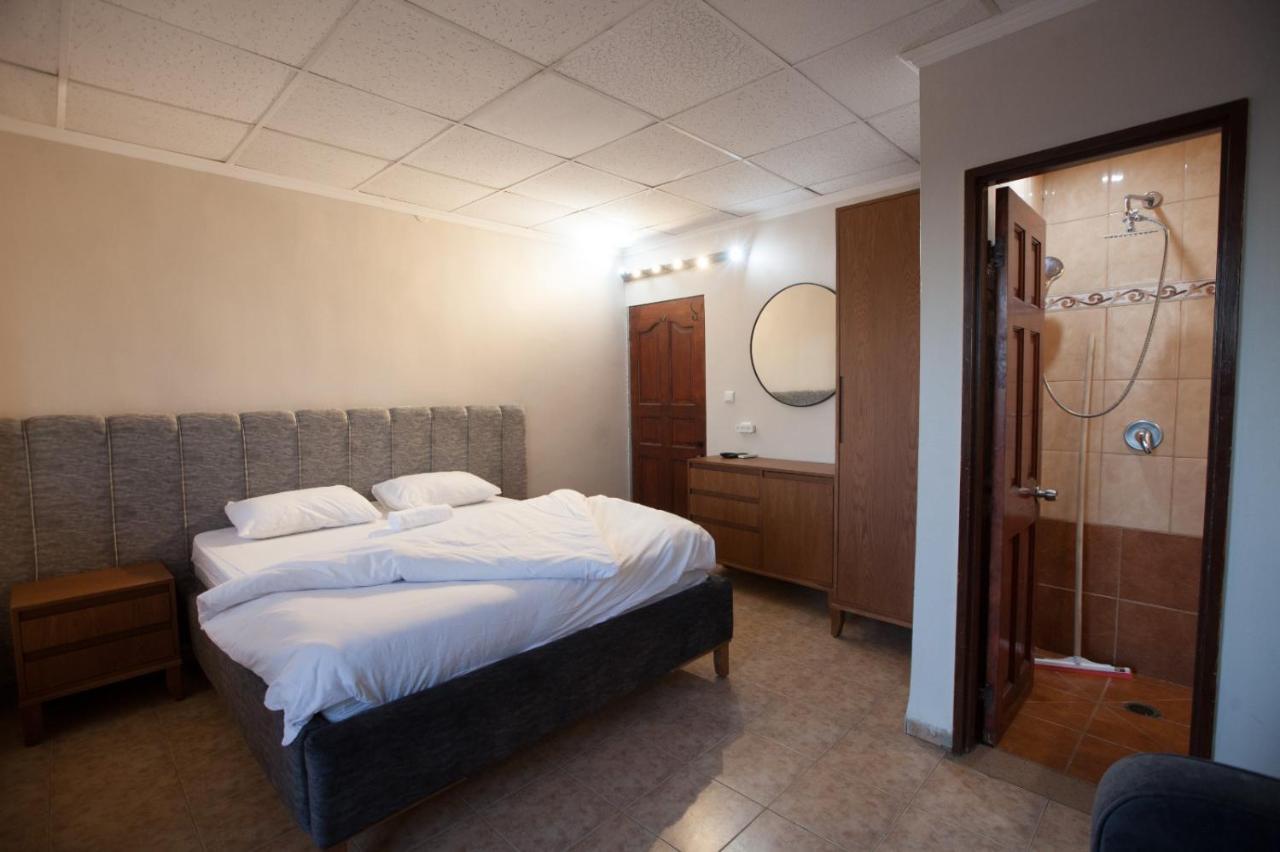 Puy Ahuzat Haosher Hotel Tiberias Bagian luar foto