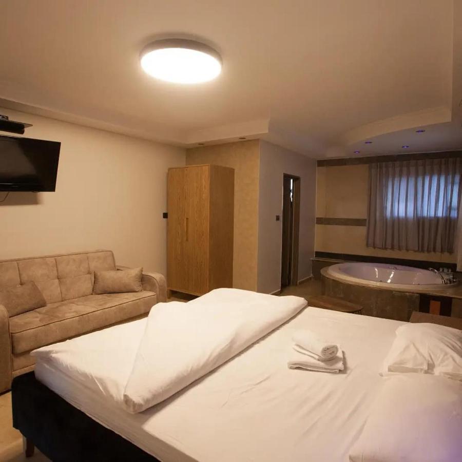 Puy Ahuzat Haosher Hotel Tiberias Bagian luar foto