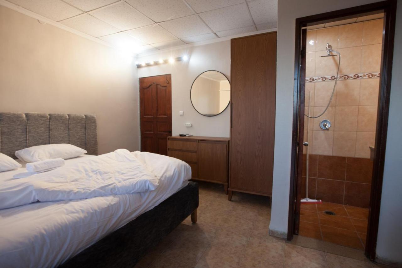 Puy Ahuzat Haosher Hotel Tiberias Bagian luar foto