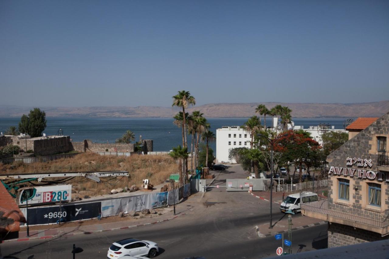 Puy Ahuzat Haosher Hotel Tiberias Bagian luar foto