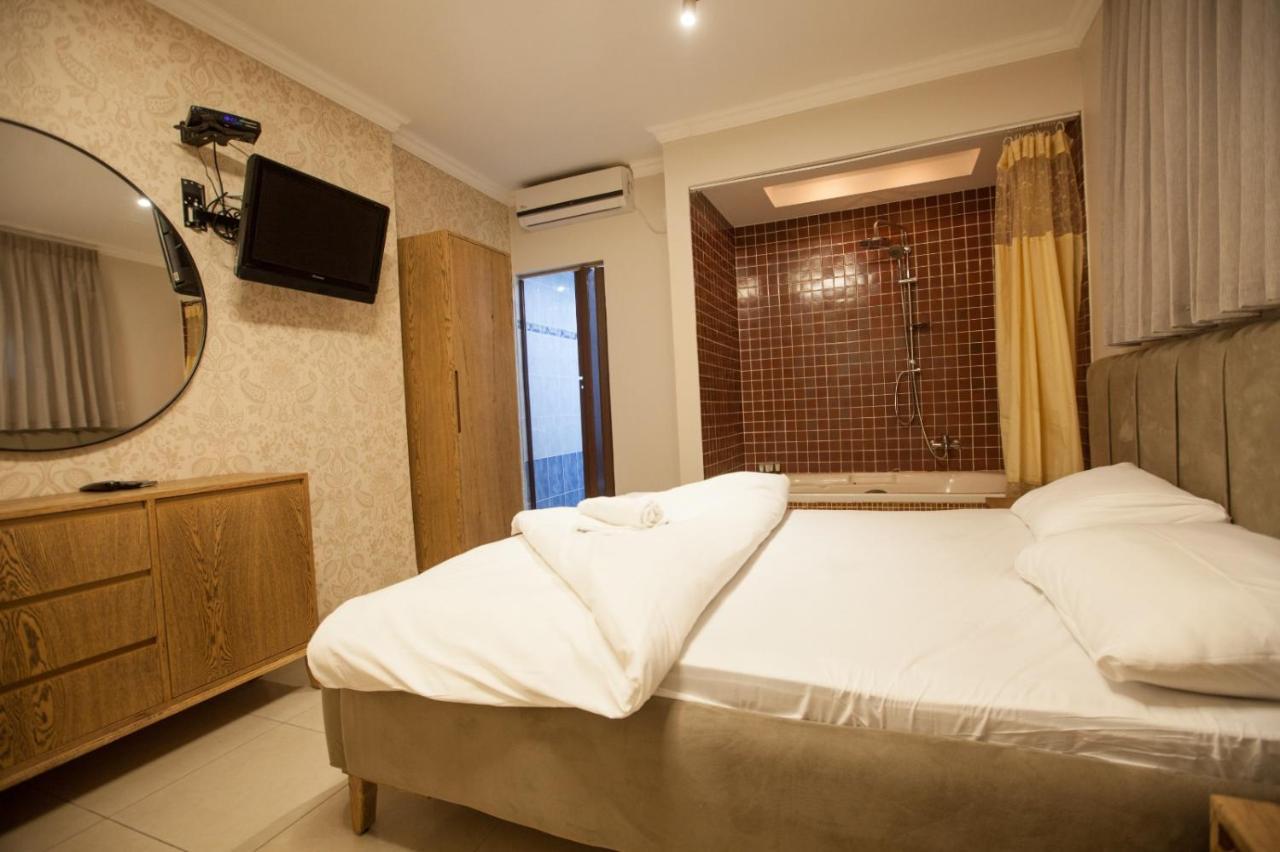 Puy Ahuzat Haosher Hotel Tiberias Bagian luar foto