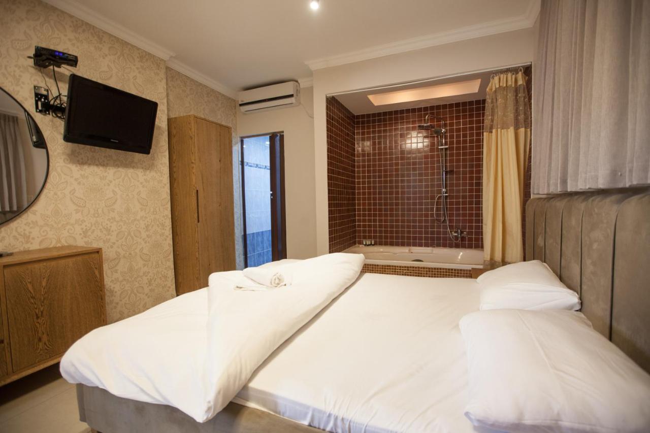 Puy Ahuzat Haosher Hotel Tiberias Bagian luar foto